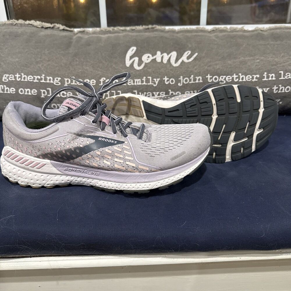 Women’s Brooks Adrenaline 21 Size 10.5